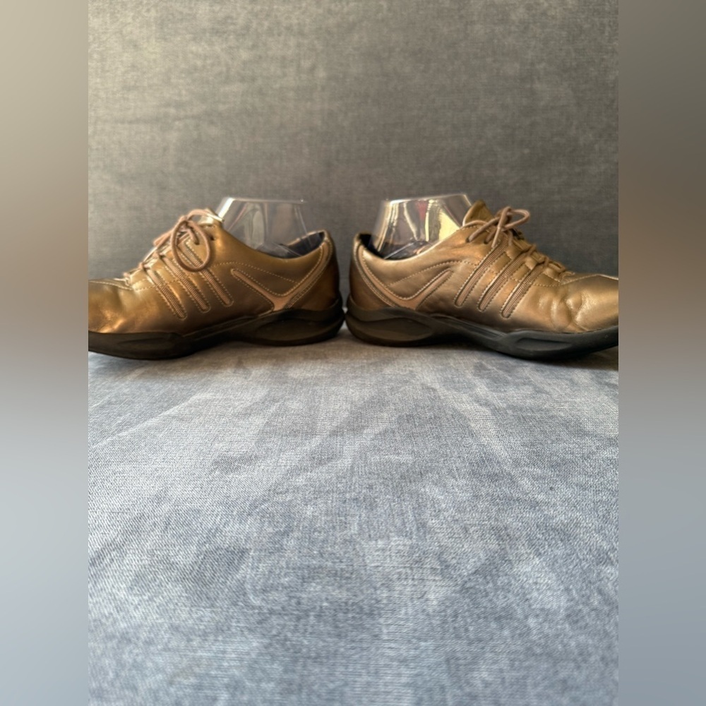 Clarks Womens Wave Wheel Pewter Metallic Leather Comfort Lace Up Sneakers 7.5 M - Picture 5 of 7